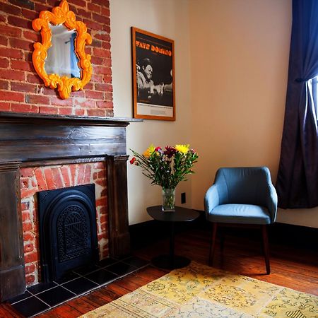 Royal Street Inn & Bar Ню Орлиънс Стая снимка
