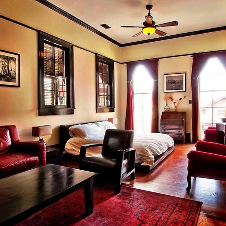Royal Street Inn & Bar Ню Орлиънс Екстериор снимка